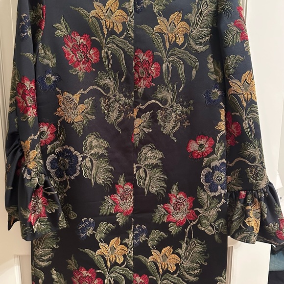 NWT Rosetta Getty
Long-Sleeve Floral-Jacquard Stretch Satin Shift dress size… - Picture 12 of 13